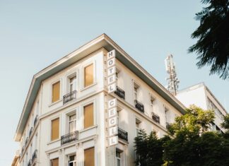 Cecil Kleider: Entdecken Sie Die Neueste Mode Für Jeden Anlass