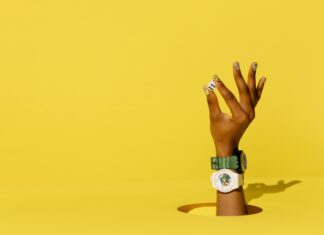 Kleid Dunkelblau: Entdecke Die Verborgenen Styling-Geheimnisse!