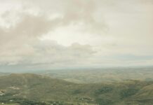 Kleid Das Bauch Kaschiert: Entdecken Sie Stilvolle Lösungen!