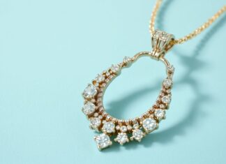 Diese Schmuck-Trends werden 2026 jeden Look veredeln These jewelry trends will elevate every look in 2026.